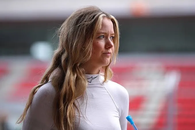 Chloe Grant - Racing Driver